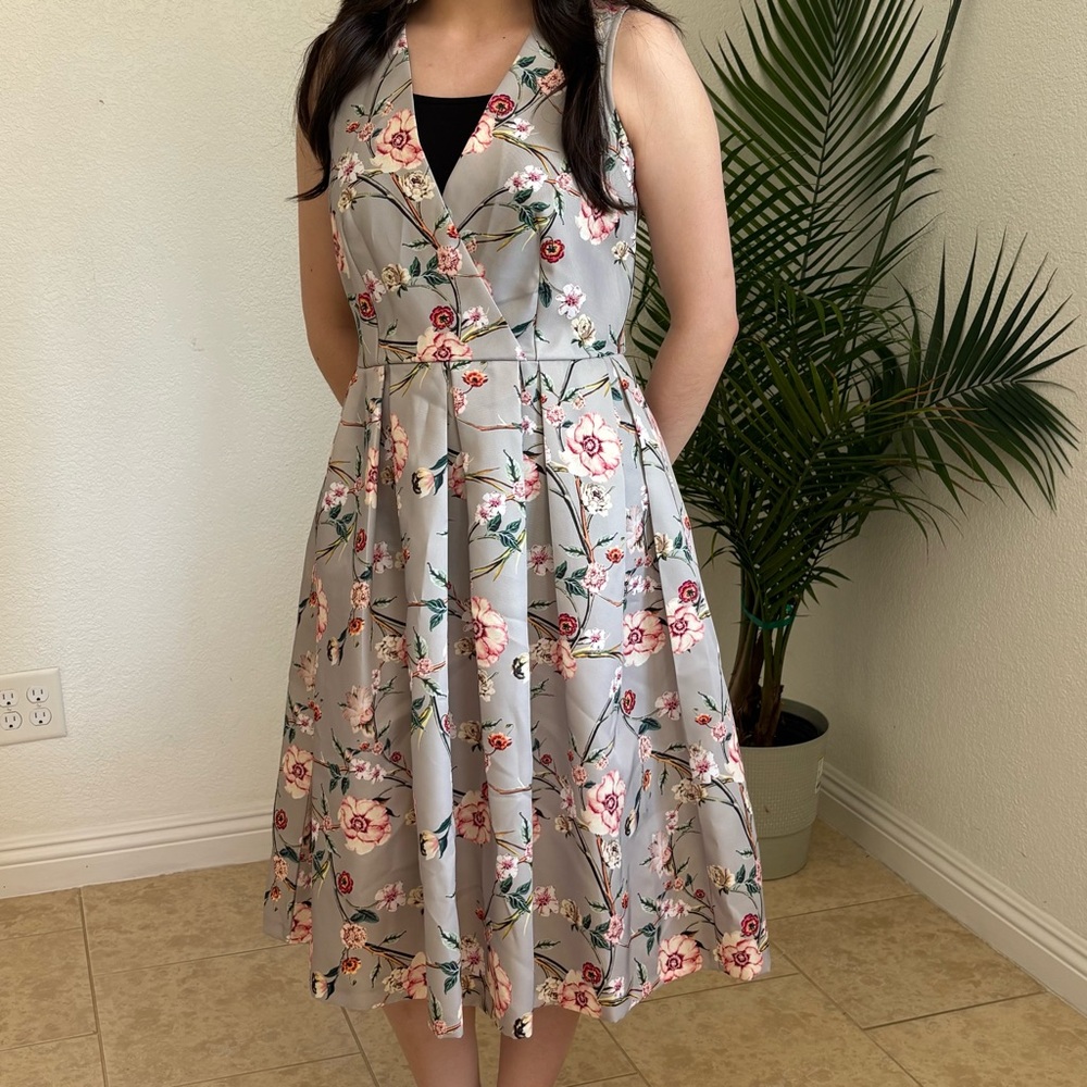 Floral Sleeveless Dress - Gray and Pink
